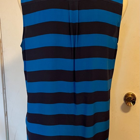 Equipment Silk Sleeveless Blue Top - Picture 5 of 16